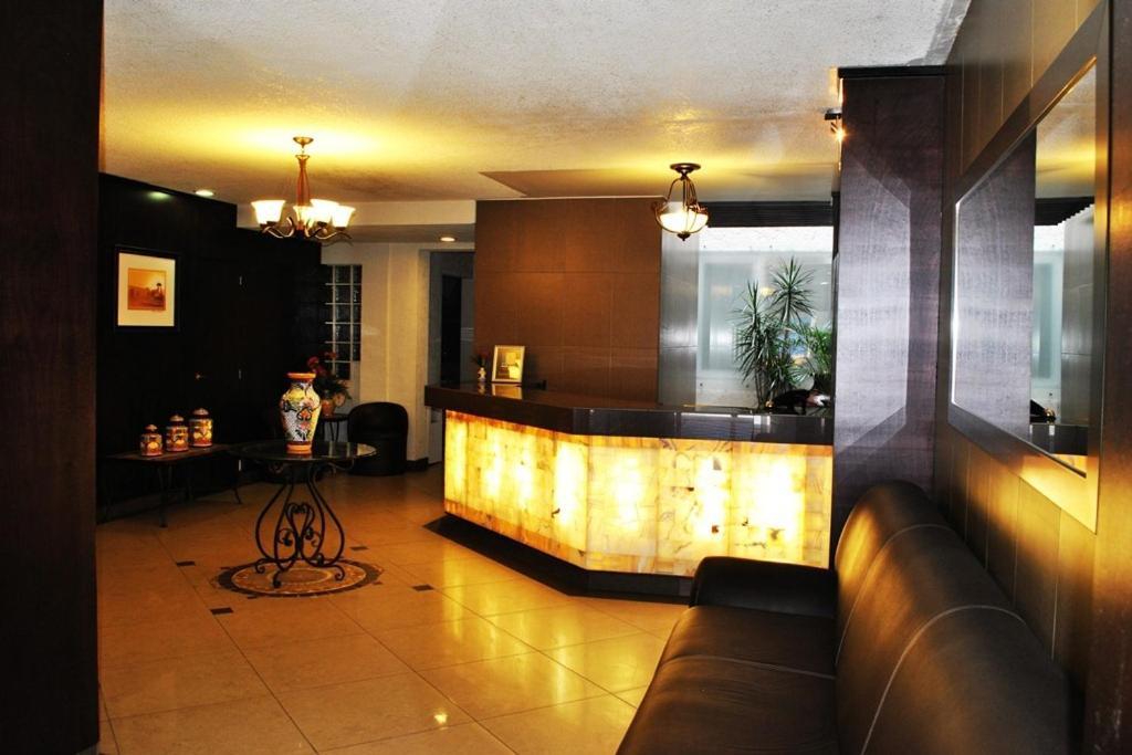Hotel Marcella Clase Ejecutiva มอเรเลีย ภายนอก รูปภาพ