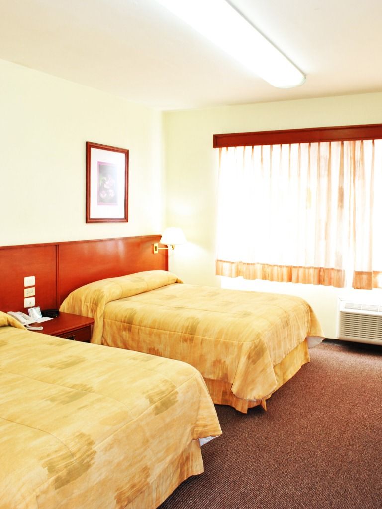 Hotel Marcella Clase Ejecutiva มอเรเลีย ภายนอก รูปภาพ