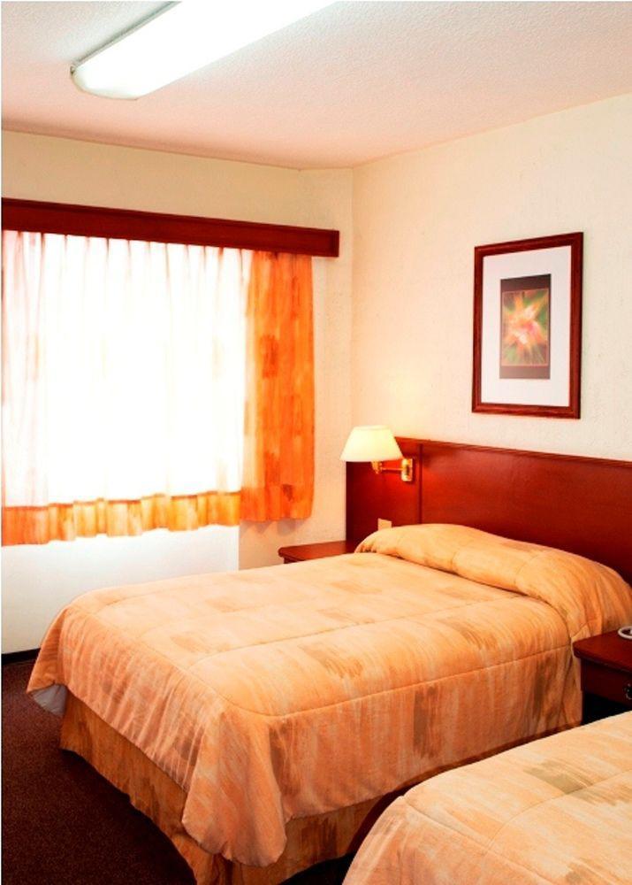 Hotel Marcella Clase Ejecutiva มอเรเลีย ภายนอก รูปภาพ